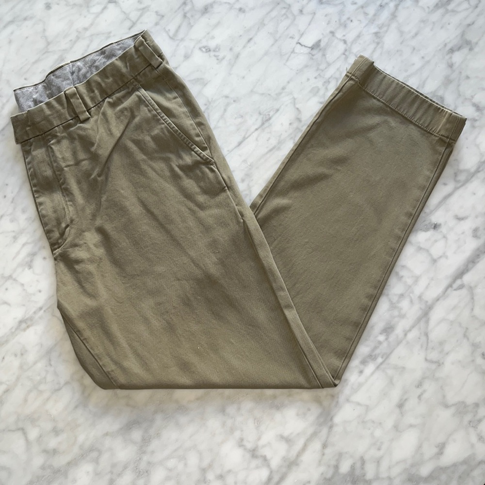 BB Milano Slim-Fit Chino Pants 34W/30L in Sage Gray/Green